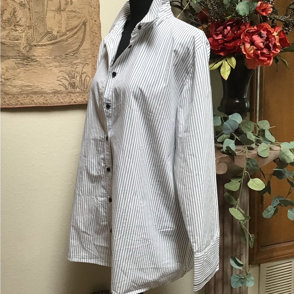 Zara Black and White Striped Button Down Shirt - Picture 2 of 9